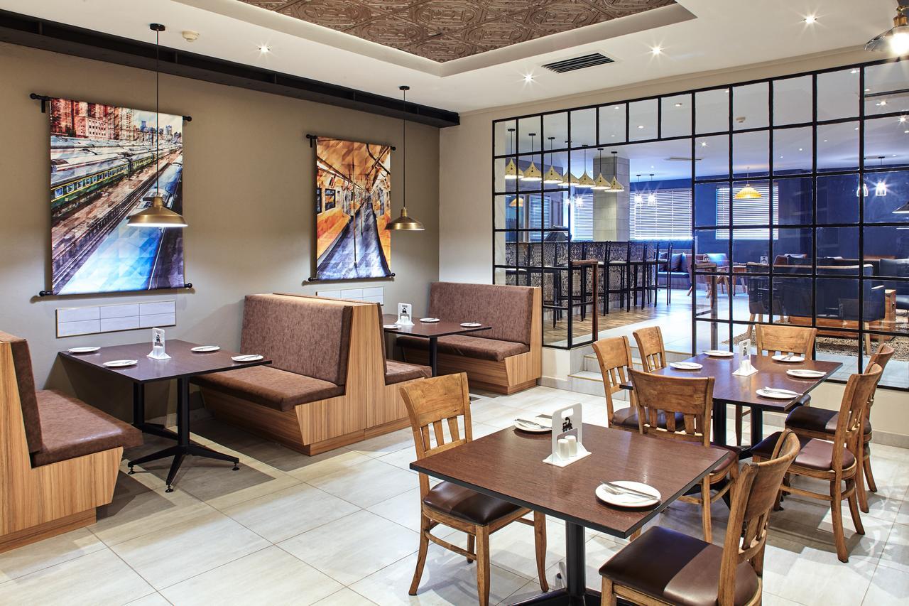 Garden Court Milpark, Johannesburg Bagian luar foto